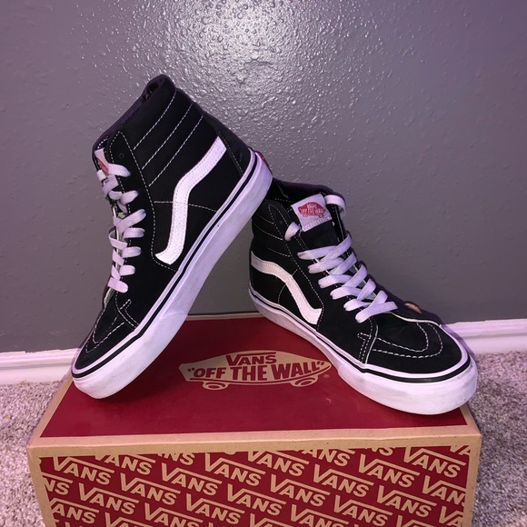 Vans - Picture 2 of 4